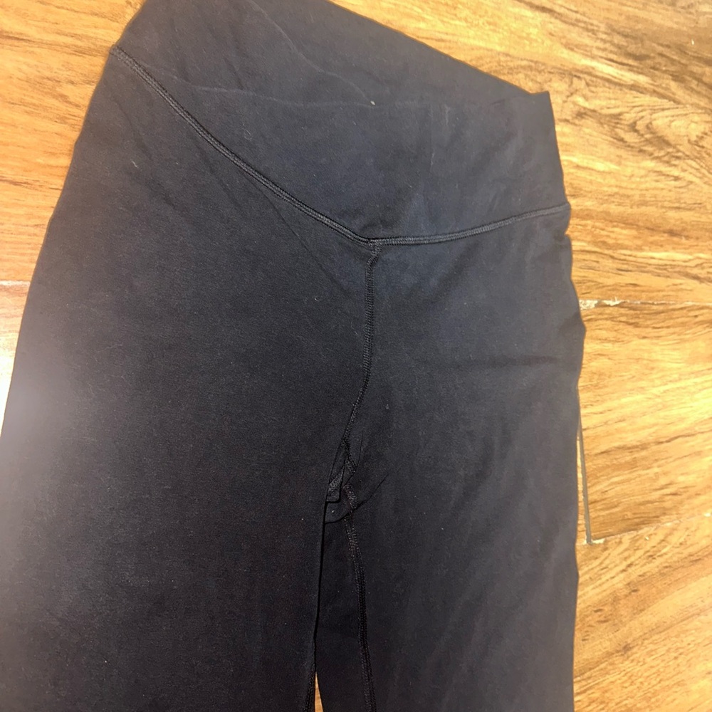 EUC black womens old navy super high rise cross over flare leggings! - Picture 5 of 5